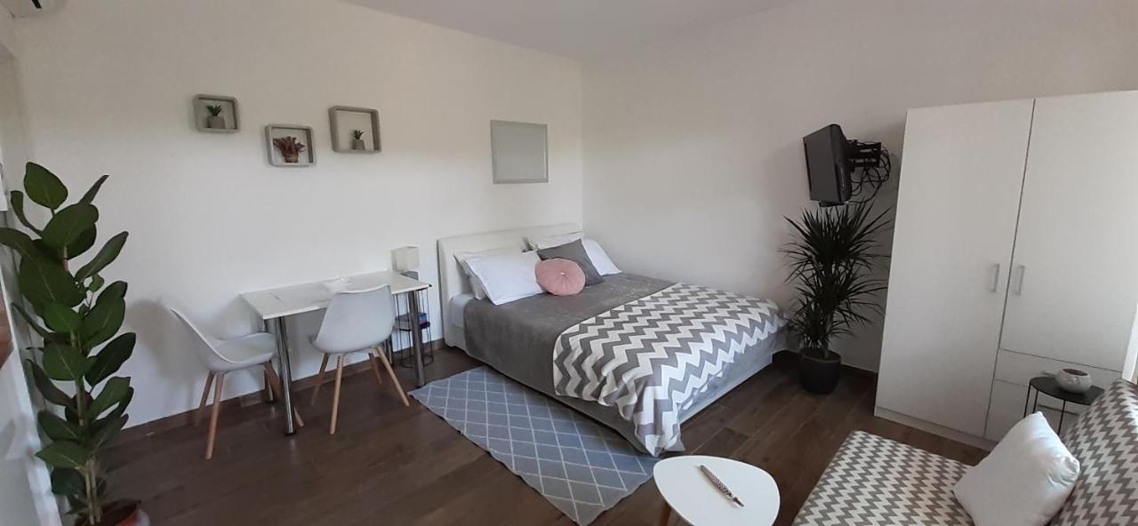 Studio Bianca - Studio With Terrace Near The Sea Sukošan Екстериор снимка