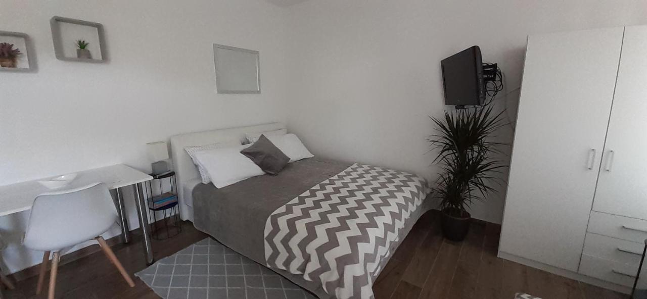 Studio Bianca - Studio With Terrace Near The Sea Sukošan Екстериор снимка