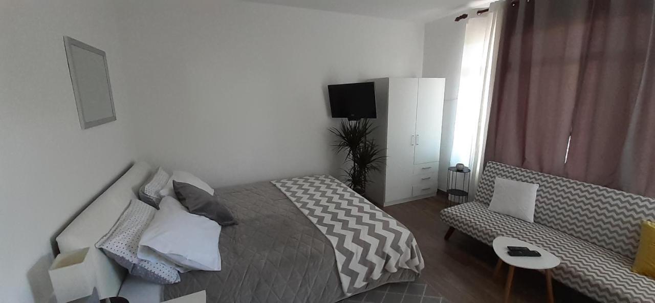 Studio Bianca - Studio With Terrace Near The Sea Sukošan Екстериор снимка